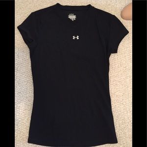 Under Armour women’s S black S/S $24.99